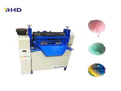 New model Machine Knit Cuff Custom Embroidery Patch Winter Beanie Hat with Pom Pom